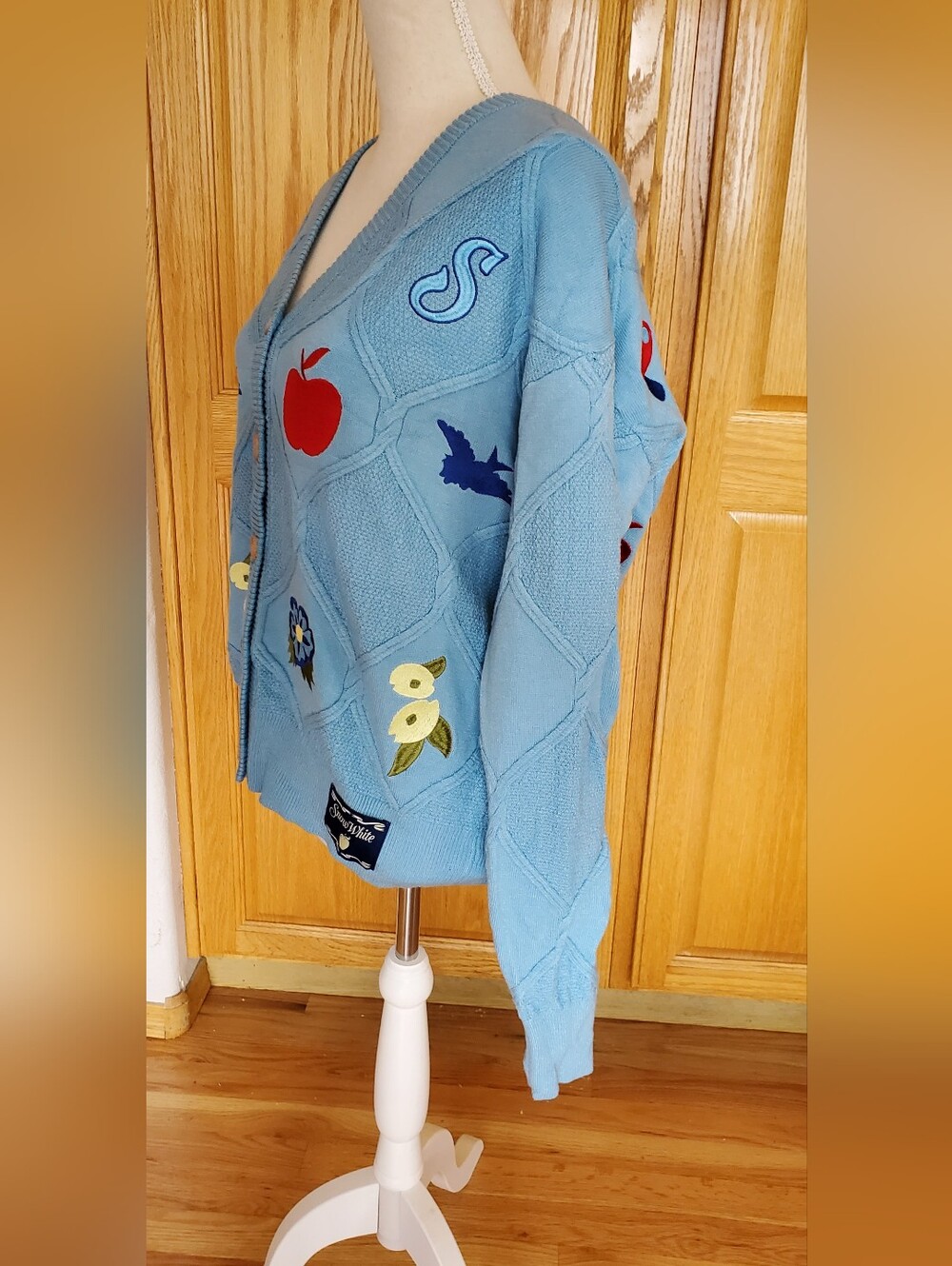 Disney Snow White and the Seven Dwarfs Diamond Cardigan BoxLunch Exclusive - Picture 3 of 7